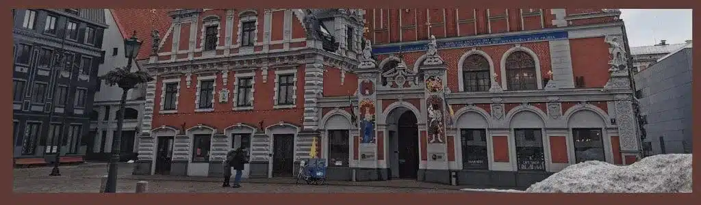 where to stay in riga posts image showing house of the blackheads in the main square